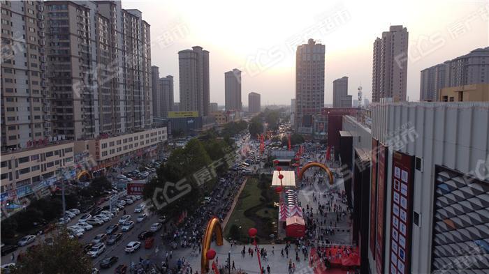 滕州真爱广场匹诺曹大型儿童话剧活动现场