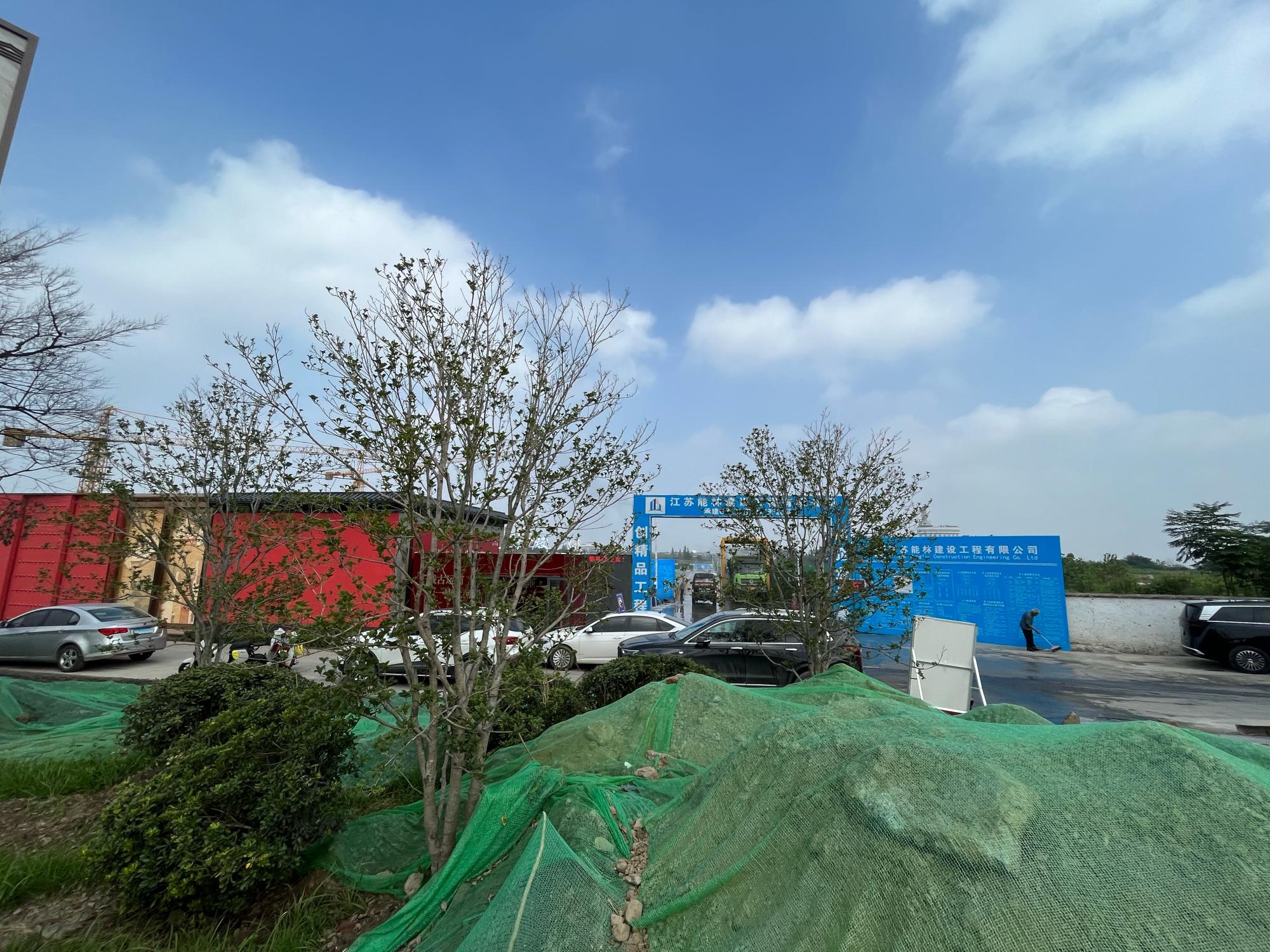 扬州新能源上河殿工地目前正在紧张施工中，项目预计10月底首开，预计售价3万左右